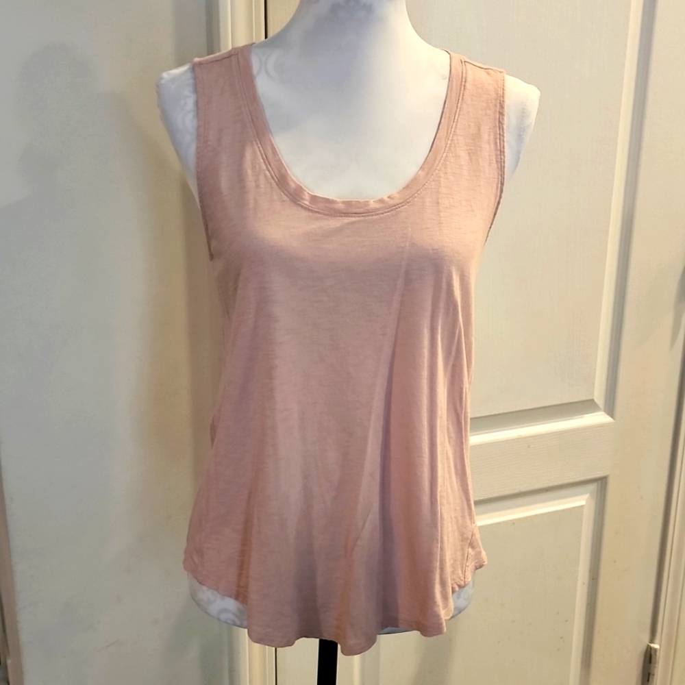 EUC!!! Lucky Brand Pale Pink Sleeveless Droptail Top